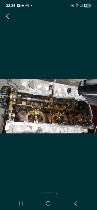 Поршень  на  двс вр 6 распредвалы