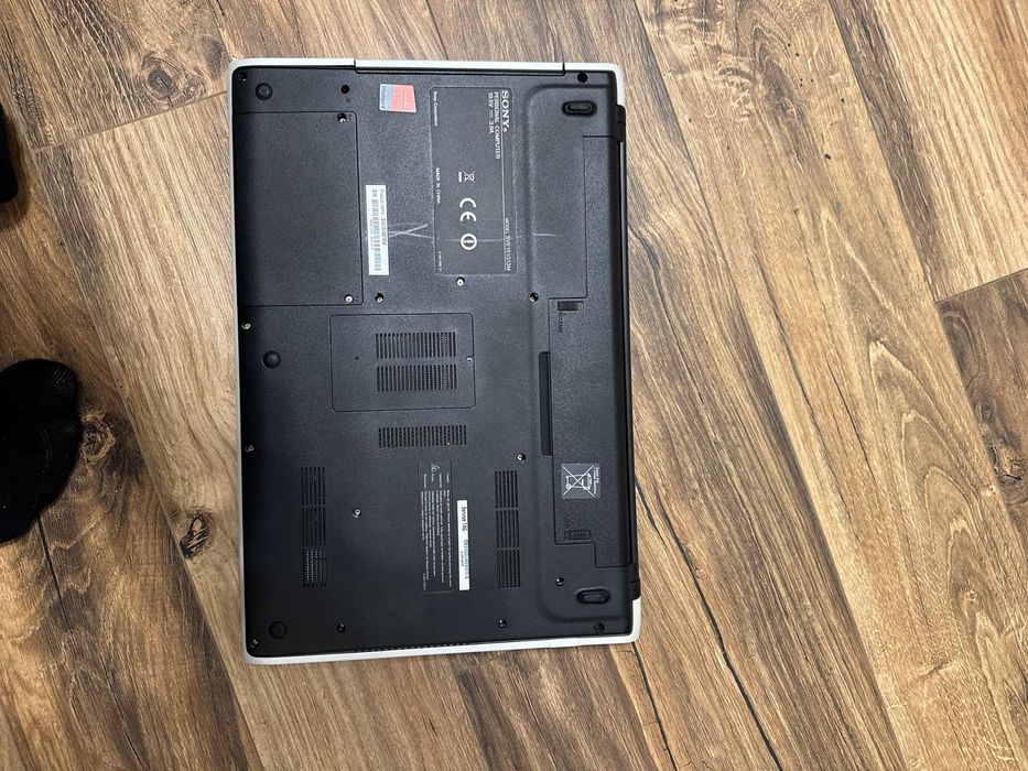 Sony VAIO 2012 1360 x 768