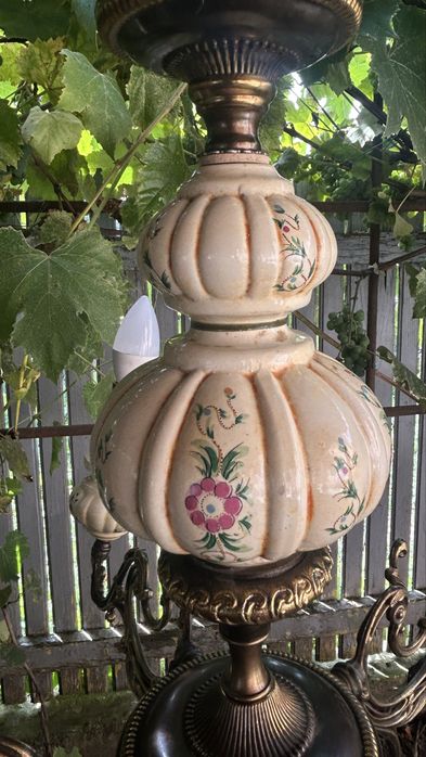 Candelabru vechi ,alama masiva ,functional