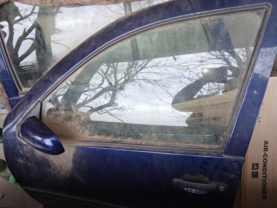 De vânzare haion  wv golf 4 și 2 uși