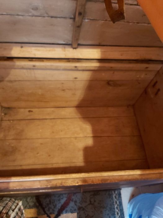 Сундук старинный