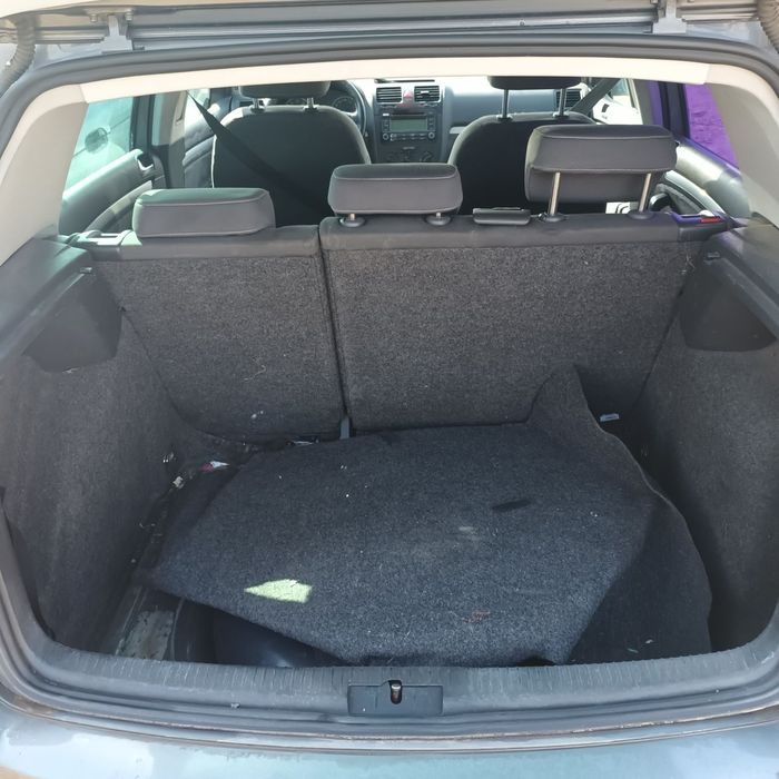 Dezmembrari  VW GOLF 5  2003  > 2009 1.6 Benzina