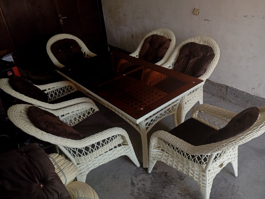 Ротанг тукима стол стуллари ишлаб чикарувчидан