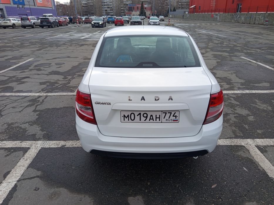 Лада гранта седан продам