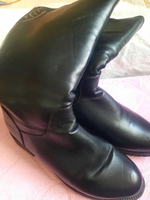 Женские зимние сапоги