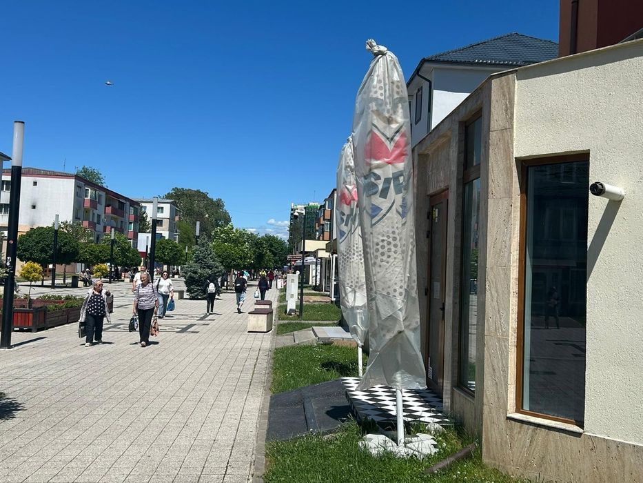 Ofer spre  închiriere - Spațiu comercial pe pietonala Corvin, Hunedoara