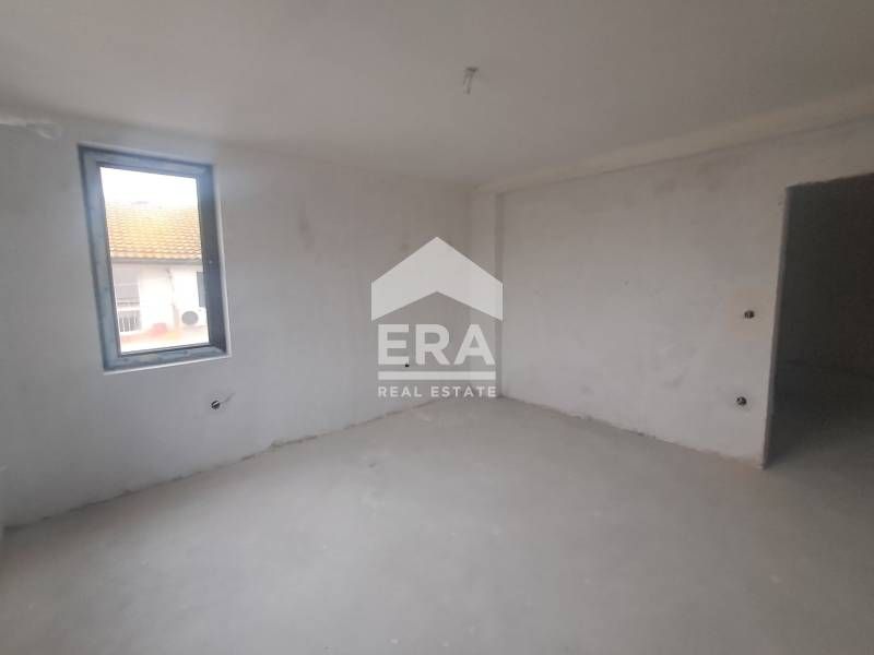 Продава се Четиристаен апартамент в Варна, Лятно кино Тракия - 148 кв.м за 1051 €/кв.м - Снимка #10