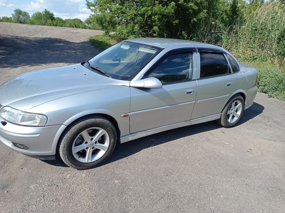 Продам Опель вектра б