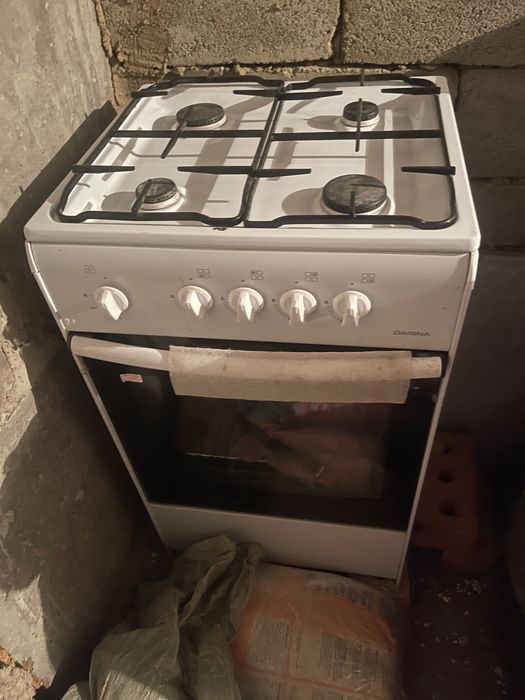 Продам газовую плиту
