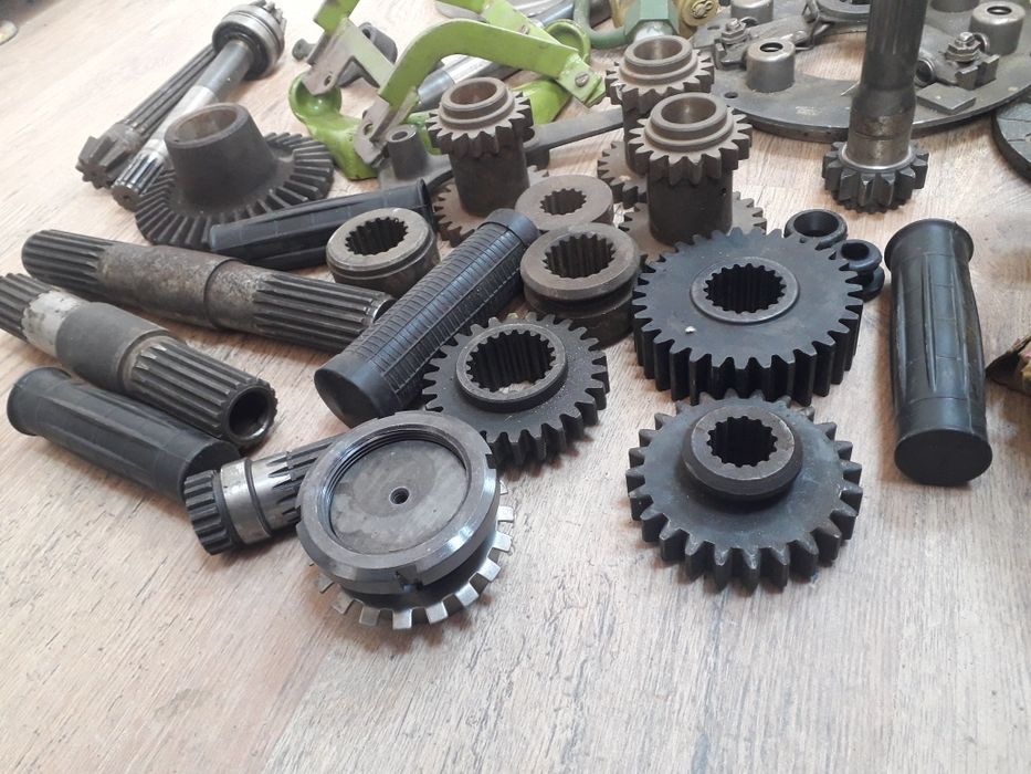 Piese Agria, piston, pinioane,ax priza,placa presiune,disc