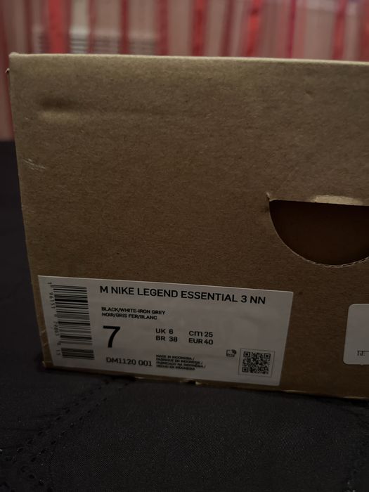 Nike legend essential