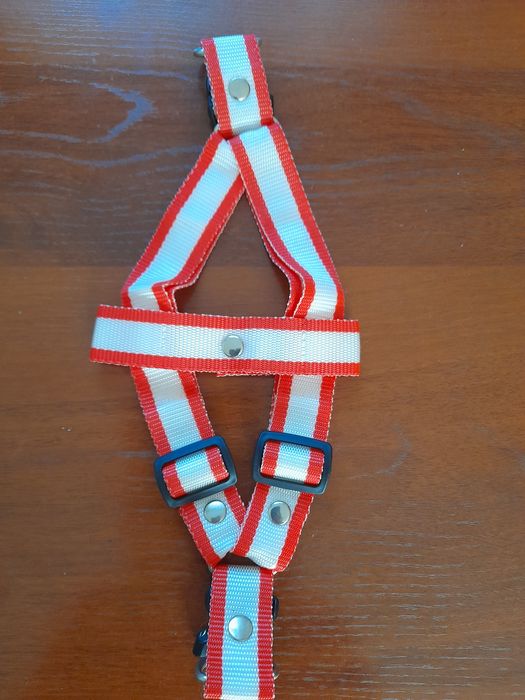 Шлейка для собак или кошек новая