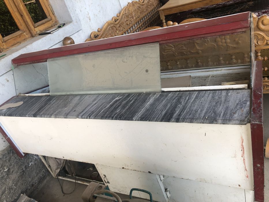 Витрина холодильник