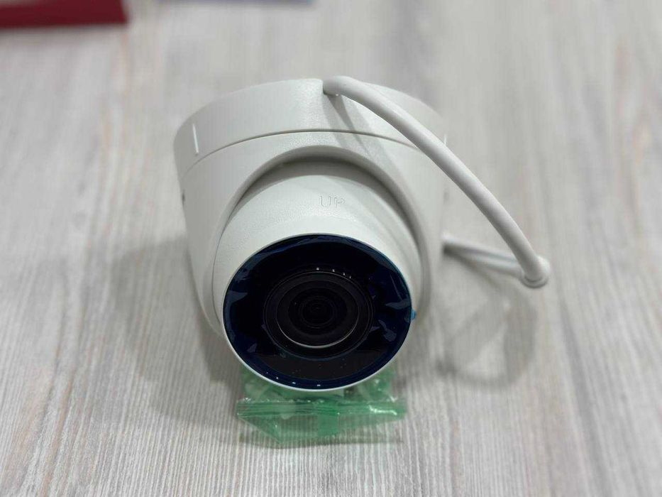 Камера видеонаблюдения Hikvision DS-2CD1323G0E-I(C)