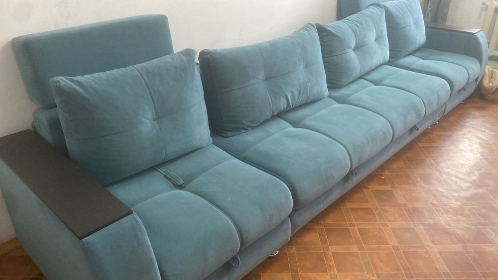 Продаю диван фламинго