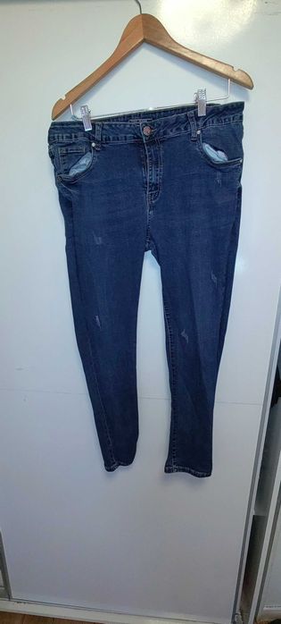 Продавам мъжки дънки