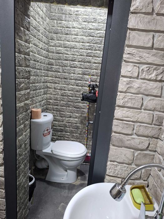 Центр. Площадь Х.Алимджана. Дархан. Сдаётся в аренду комфортный офис.