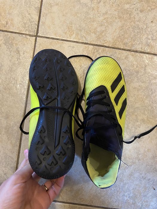 Футболни обувки Adidas стоножки 35