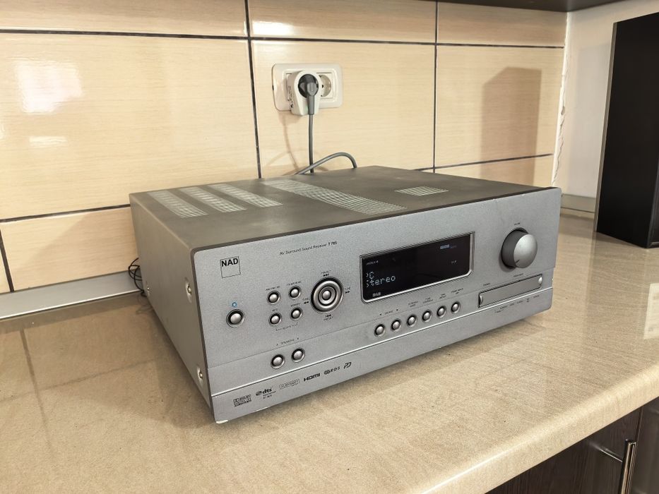 Amplificator NAD T765 statie A/V Sorround Sound Receiver