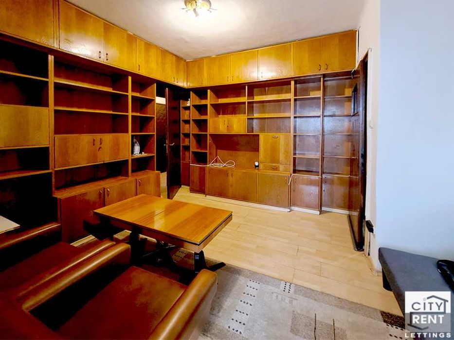 104380 Просторен апартамент с две спални в топ центъра на В. Търново