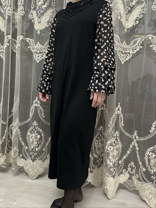 Женская одежда, платья.