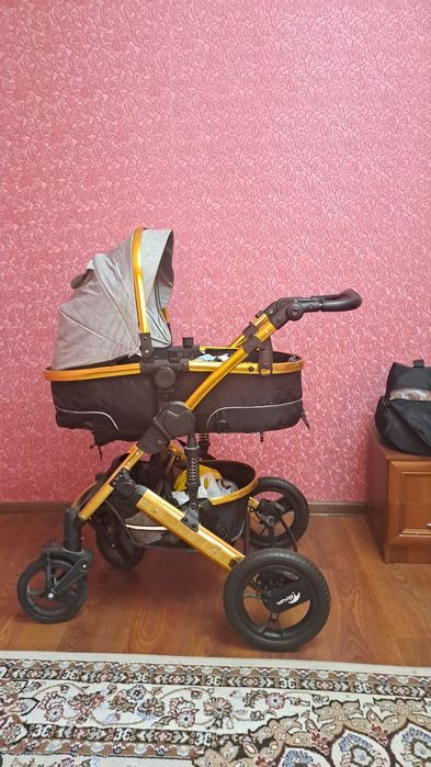 Детская коляска .
