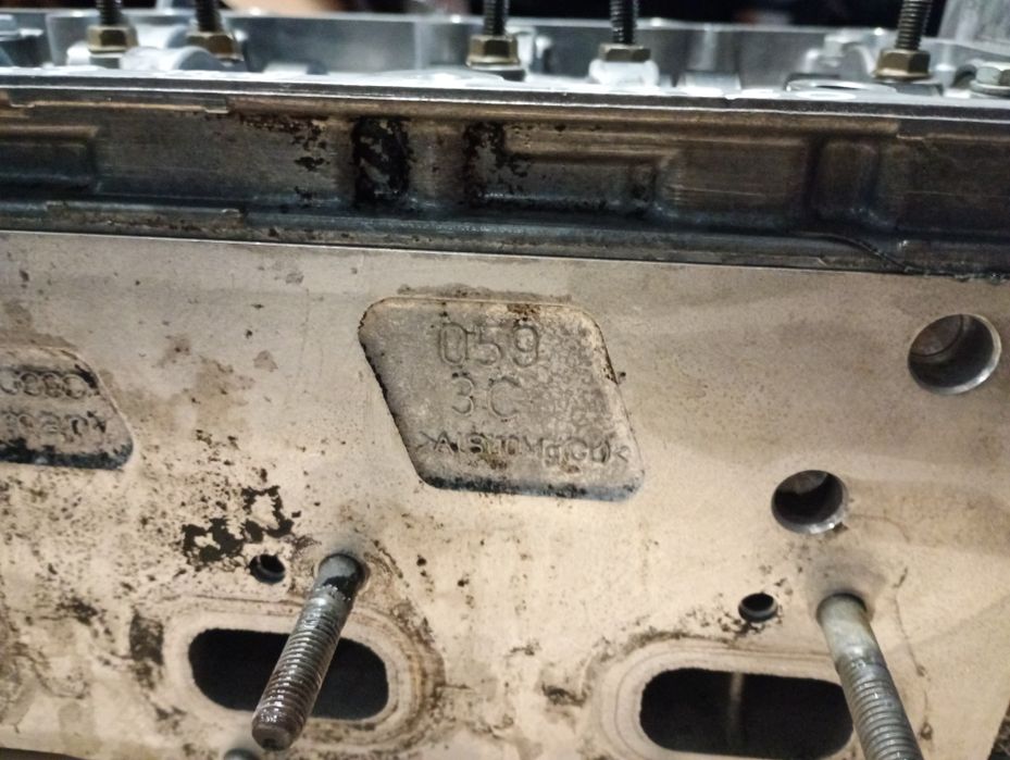 Chiulasa chiuloasa completa audi a4 a5 a6 a7 3.0tdi euro5 2.7tdi 0593c