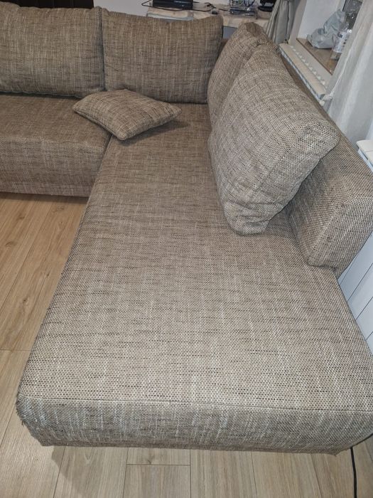 Colțar living extensibil, stare foarte bună – 230 x 215 cm