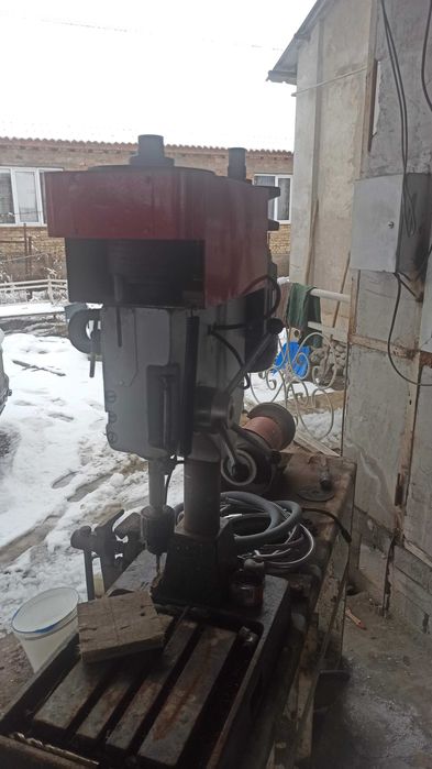 Сверлильный станок