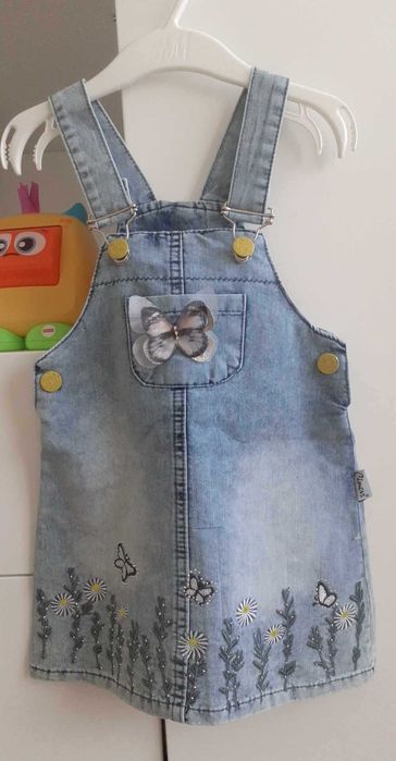 Детска рокля с пеперуда