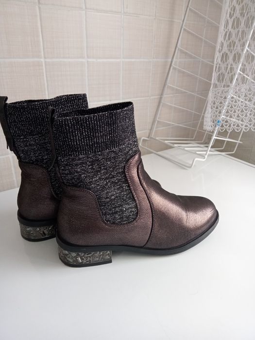 Продам сапожки весна осень