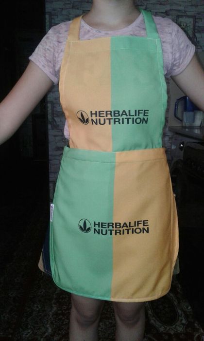 Продаётся значки,спортивные резинки,фартук,шейкер,