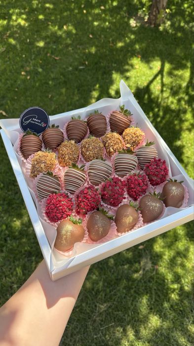 Клубника шоколад. Qulupnay shokolad. Подарки