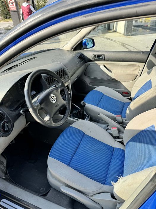 Vand sau schimb Golf 4