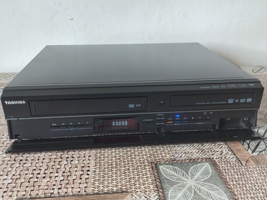 Video recorder combo hdd dvd Toshiba RDX V50