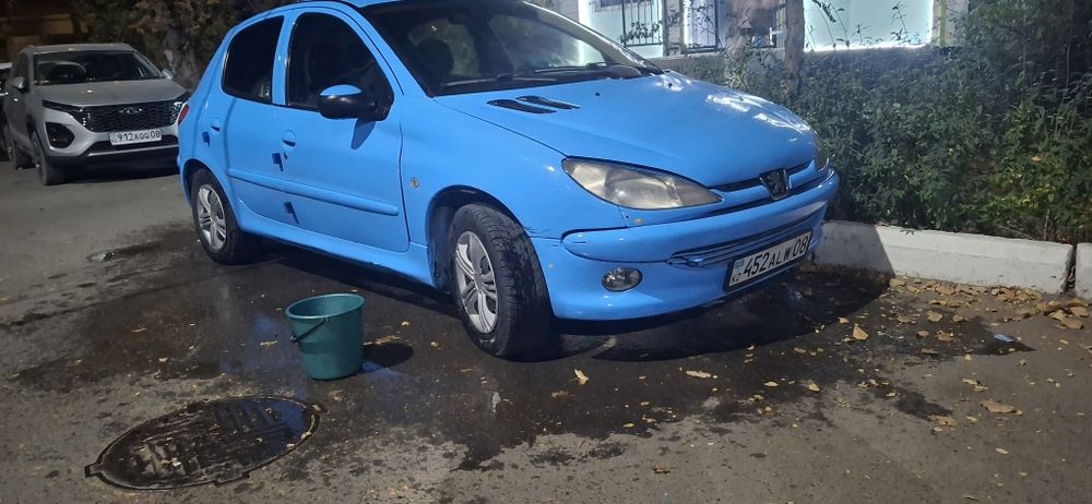 Peugeot 206 автомат 2001г