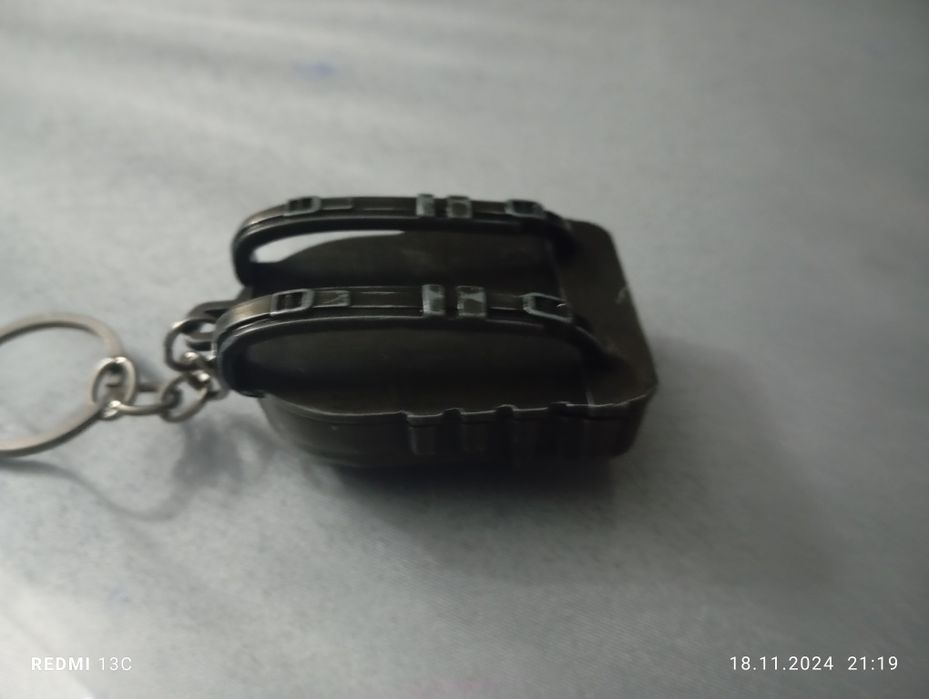 Брелок в виде рюкзака