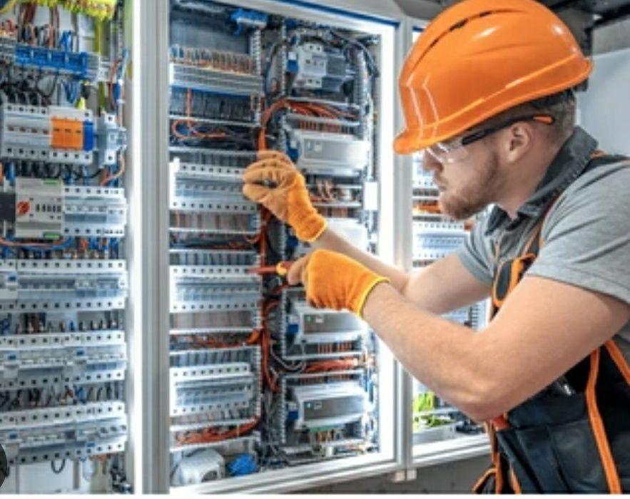 Electrician cu o vasta experiența