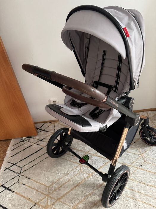 Коляска всесезонная