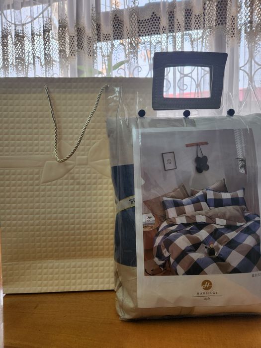 Продам подарочный  комплект,постельного белья (односпалка)