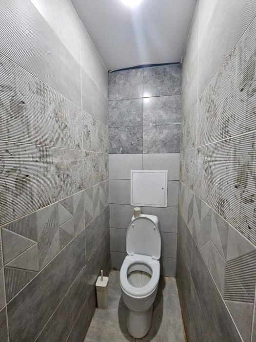 Продаётся 2 комн ост.Революция