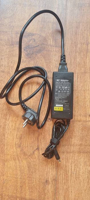 Зарядно за лаптоп