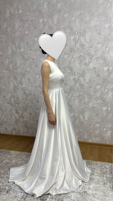 Продам атласное платье