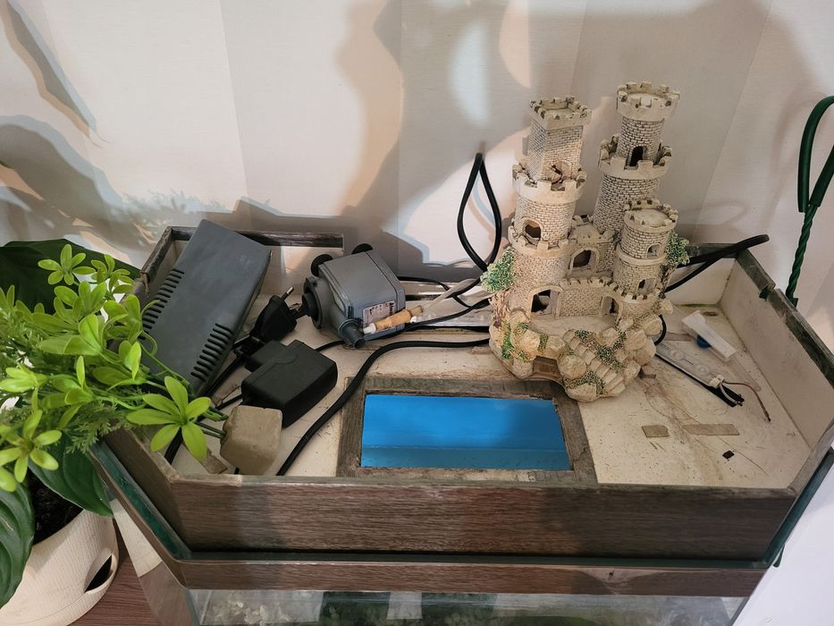 Срочно Аквариум продам