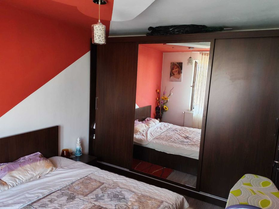 Apartament 3 camere -  DE VINZARE