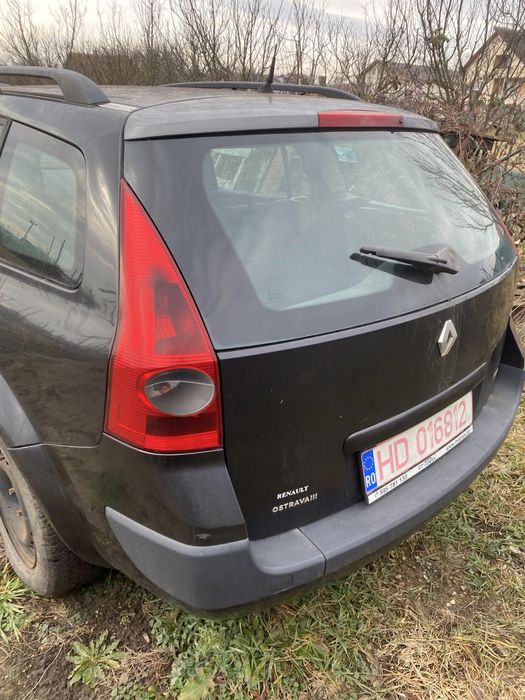 Dezmembrez sau vand intreaga renault megane 2