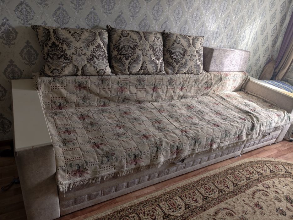 Продам диивваанн