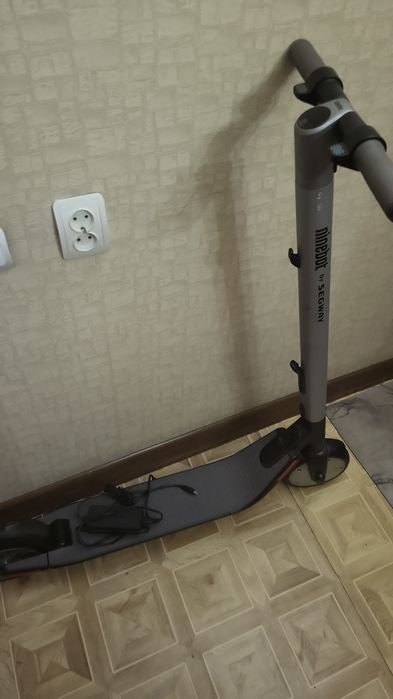 Продам Самокат Ninebot