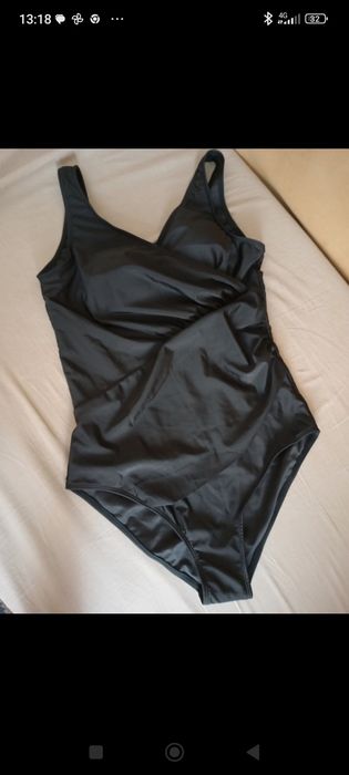 Costume baie intregi noi 4 buc mar L- XL