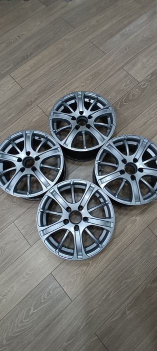 Продаю л/с диски 15 Мерседес